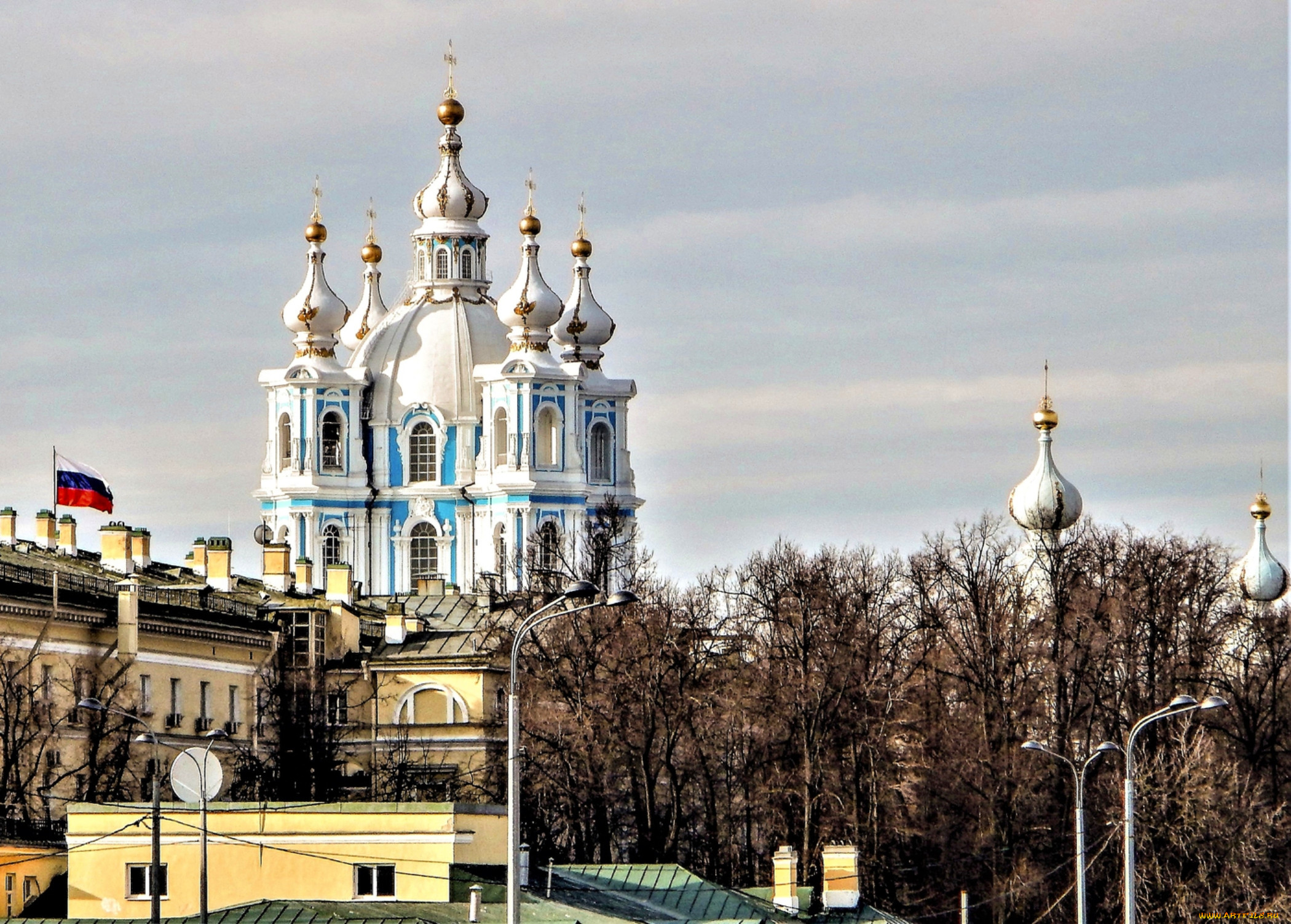 Монастыри санкт. Смольный православный храм. Воскресенский девичий Смольный монастырь. Стиль Барокко в России Смольный собор. Православные монастыри в Санкт-Петербурге.